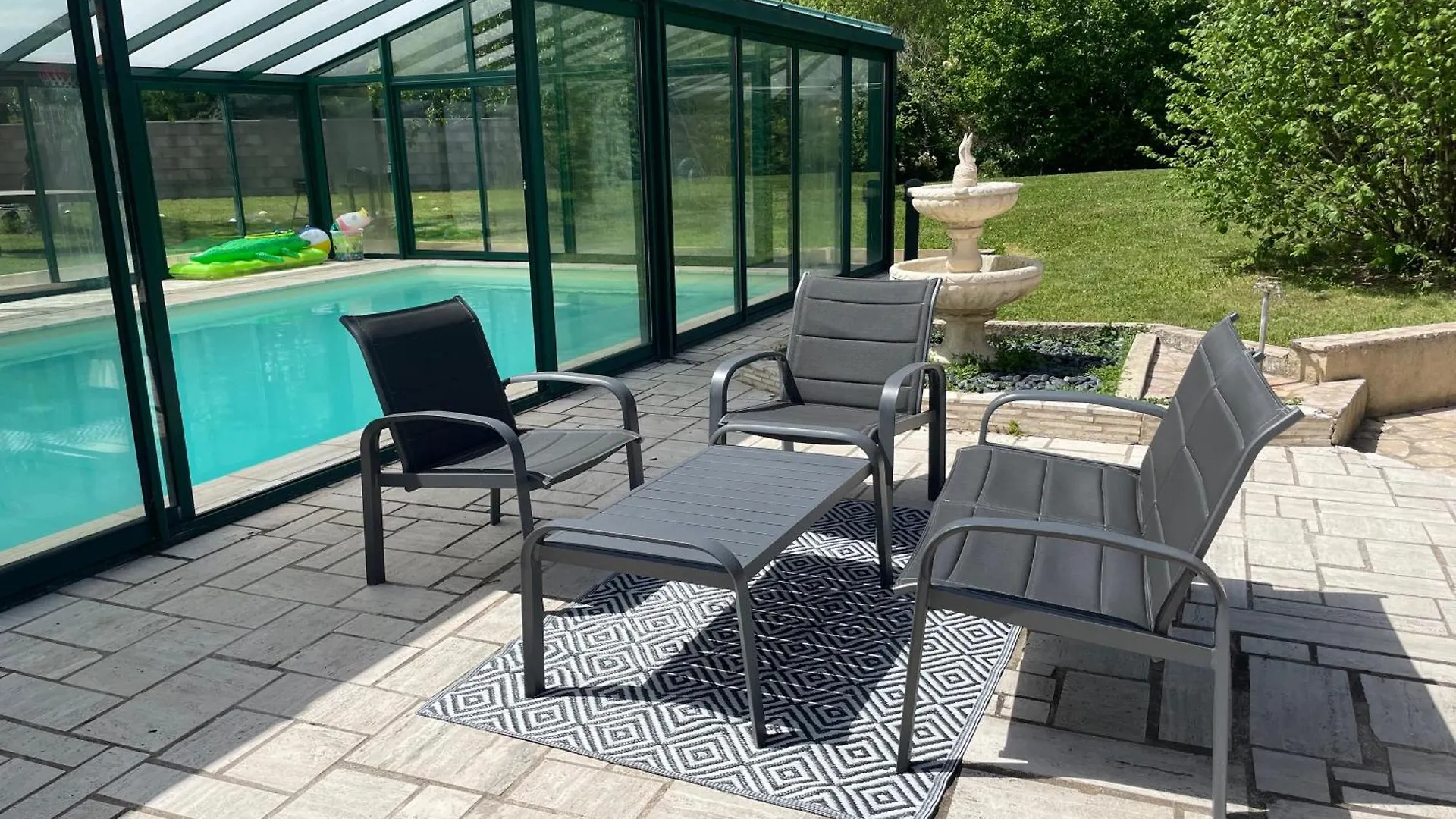 Holiday home Demeure De Charme De La Graviere Villa Mably